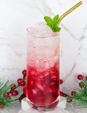 easy-cranberry-seltzer-mocktail-recipe-min